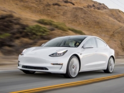 Nhiều khách hàng đặt xe 6-7 năm vẫn chưa được nhận Tesla Model 3