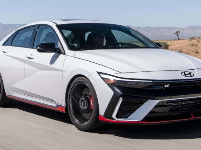 Hyundai Elantra N 2024 ra mắt, giá quy đổi khoảng 851,2 triệu VNĐ