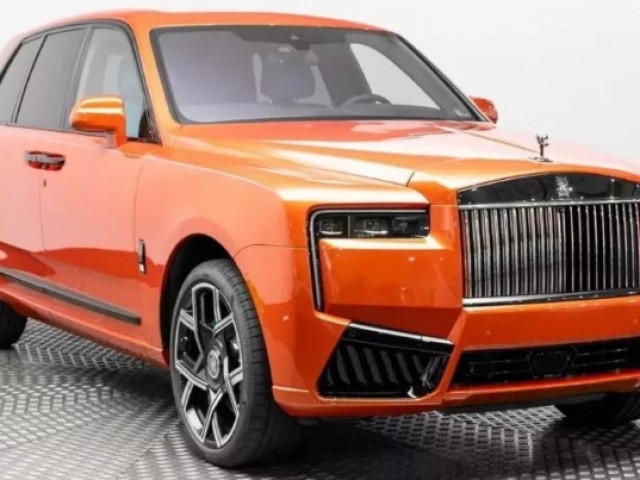 Rolls-Royce Cullinan Series II gây tranh cãi khi có phối màu cực lạ