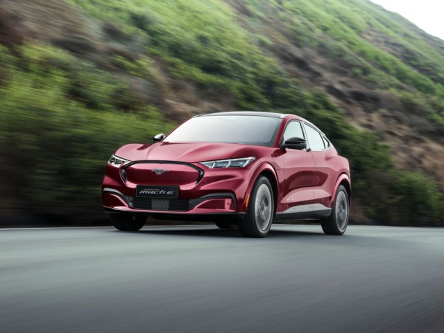 Ford 30 năm vững bước cùng đam mê, kiến tạo giá trị bền vững