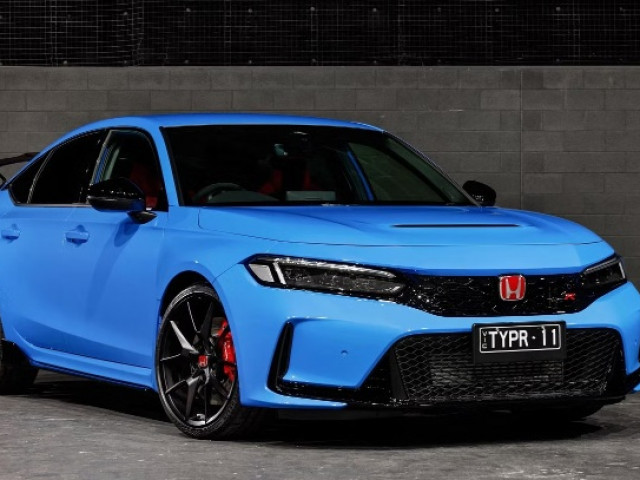 Honda Civic Type R tăng giá nhưng chỉ được bổ sung màu sơn mới
