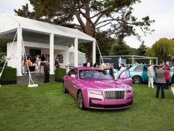 Chiêm ngưỡng những chiếc Rolls-Royce chính hãng với “lớp áo” sống động, cá tính