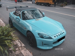 Sài Gòn: Huyền thoại Honda S2000 thả dáng trên phố