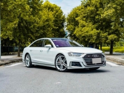 Audi S8 rao bán 1 năm không ai mua, showroom giảm giá xuống còn từ 8 tỷ đồng