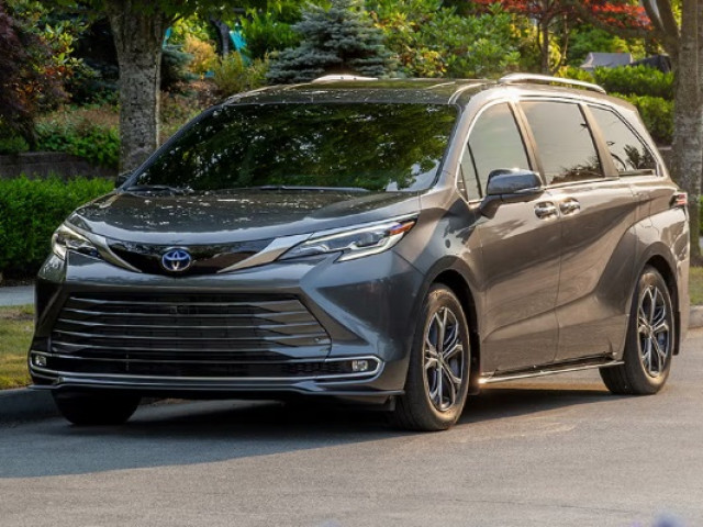 Toyota Sienna tự gọi cho tài xế nếu phát hiện trẻ bị bỏ quên