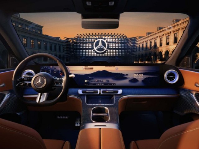 Mercedes-Benz GLC thế hệ mới sẽ có màn hình 39,1 inch cực khủng