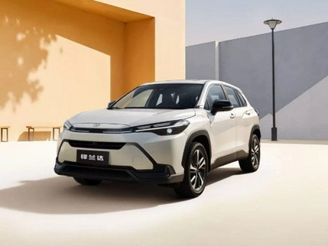 SUV “anh em” với Toyota Corolla Cross lộ diện bản nâng cấp