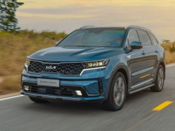 Kia thay đổi giá bán hàng loạt mẫu xe tại Việt Nam, Sorento giảm tới hơn 100 triệu đồng