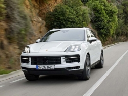 Porsche Cayenne Turbo S E-Hybrid 2024 ra mắt: Phiên bản tầm trung mạnh 512 mã lực, giá khoảng 2,4 tỷ VNĐ