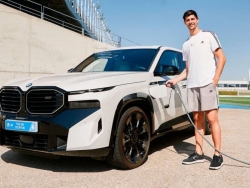 Các cầu thủ Real Madrid được tặng loạt xe BMW mới