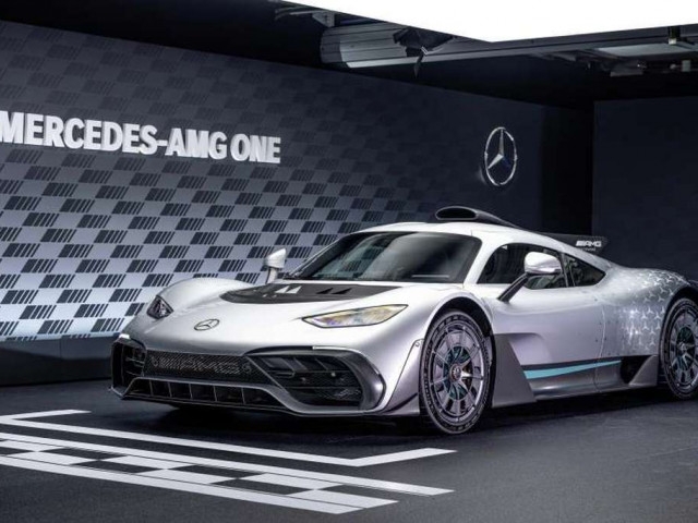 Cực phẩm Mercedes-AMG One đã được bàn giao cho đại gia tại Singapore