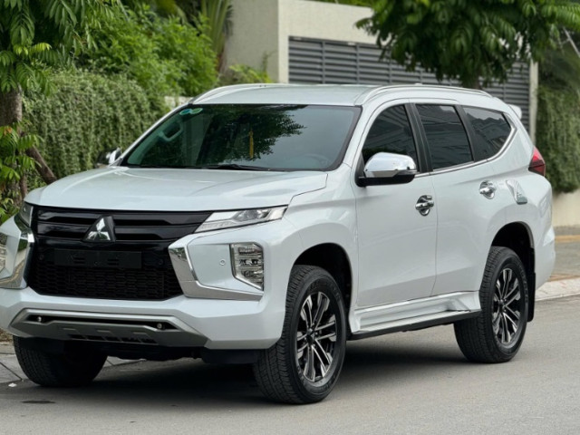 Đại lý ưu đãi gần 300 triệu cho Mitsubishi Pajero Sport nhằm "dọn kho"