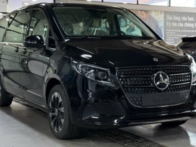 Mercedes-Benz V-Class 2025 về đại lý: Giá từ 3,399 tỷ đồng