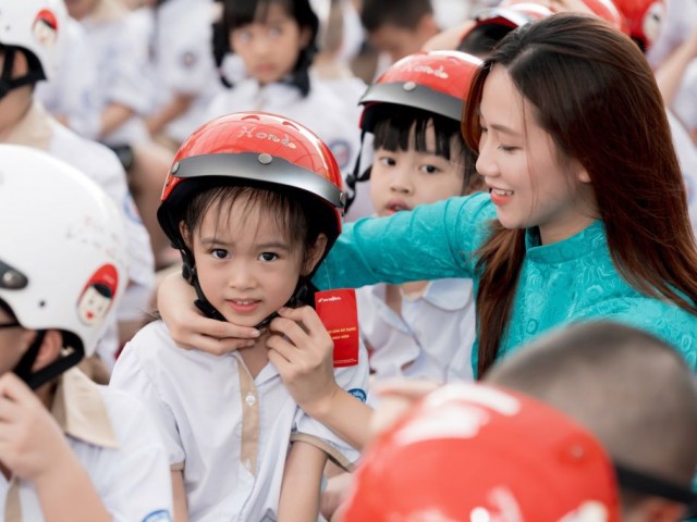Honda phát động Chương trình Trao tặng mũ cho học sinh lớp Một