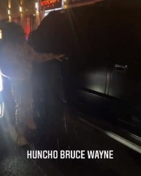 Siêu SUV USSV Rhino GX xuất hiện tại New York cùng rapper Quavo