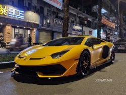 "Chạm mặt "Lamborghini Aventador SVJ hầm hố độc nhất của Việt Nam