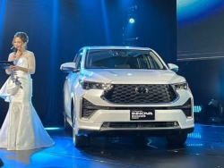 Toyota Innova 2023 chính thức lộ diện: Thiết kế lột xác, nội thất như xe sang