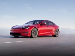Tesla tuyển tài xế lái thử xe với thù lao từ 426.000 VNĐ/giờ
