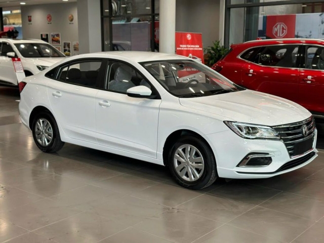 MG5 bản số sàn được ưu đãi lên đến 100 triệu