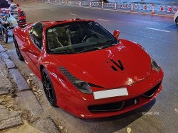 "Gặp gỡ" Ferrari 458 Spider màu đỏ độc nhất Việt Nam