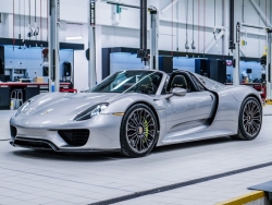 Porsche 918 Spyder lăn bánh xấp xỉ 1.600 km được rao bán với mức giá “khủng”