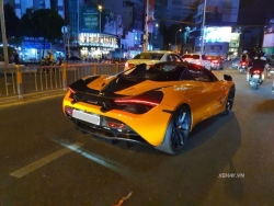Đây là chiếc McLaren 720S Spider duy nhất tại Việt Nam sở hữu cánh gió carbon trần phía sau
