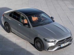 Mercedes-Benz C 300 AMG 2022 giá khoảng 2,3 tỷ đồng tại Việt Nam có đèn pha "xịn" hơn cả S-Class