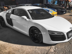 Sài Gòn: Chạm mặt hàng hiếm Audi R8 V8 số sàn duy nhất tại Việt Nam