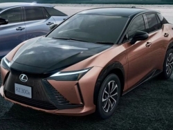 Lexus RZ có thêm phiên bản 300e giá rẻ