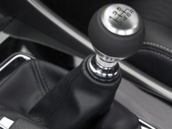 Cướp Porsche 718 Boxster bất thành vì không biết lái xe số sàn