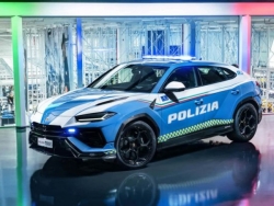 Lamborghini Urus Performante được sử dụng làm xe cảnh sát