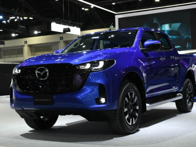 Mazda BT-50 2025 ra mắt Đông Nam Á: Giá từ 560 triệu VNĐ