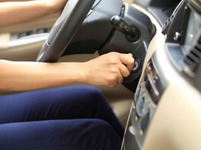 Những thiết bị điện vẫn hoạt động dù ô tô tắt máy