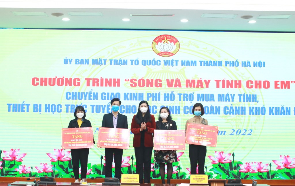 Chủ tịch Ủy ban MTTQ Việt Nam TP Hà Nội 