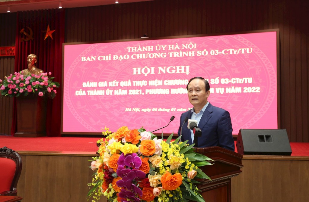 Chủ tịch HĐND TP Nguyễn Ngọc Tuấn phát biểu chị đạo hội nghị
