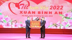 Công nhân, lao động Thủ đô đón "Tết sum vầy - Xuân bình an"