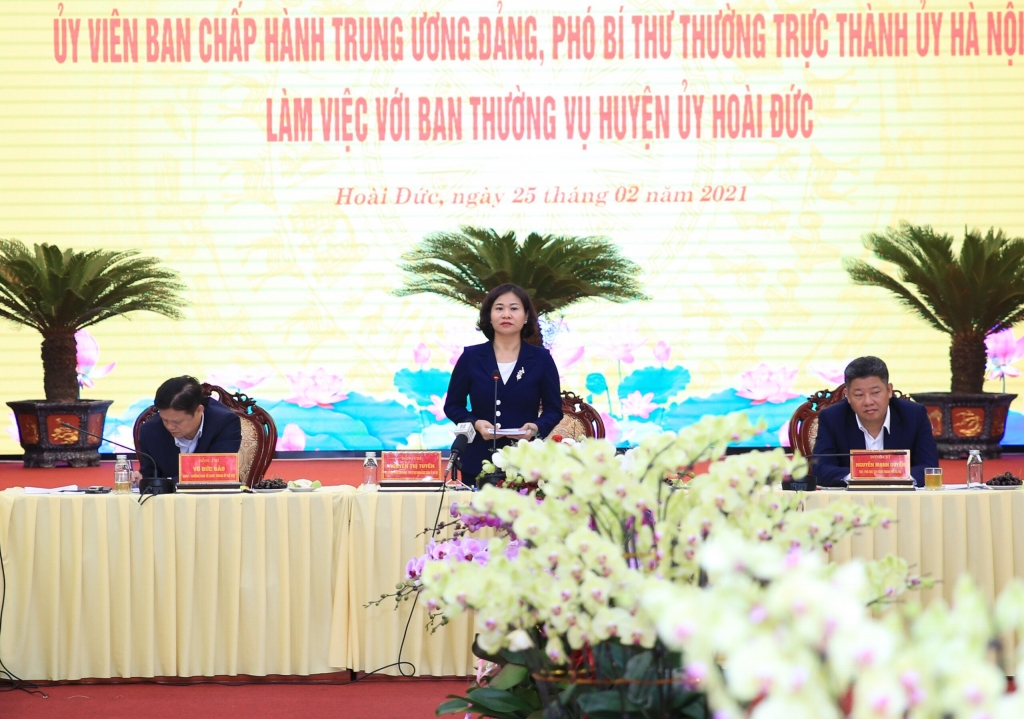 Phó Bí thư Thường trực Thành ủy Nguyễn Thị Tuyến phát biểu tại buổi làm việc