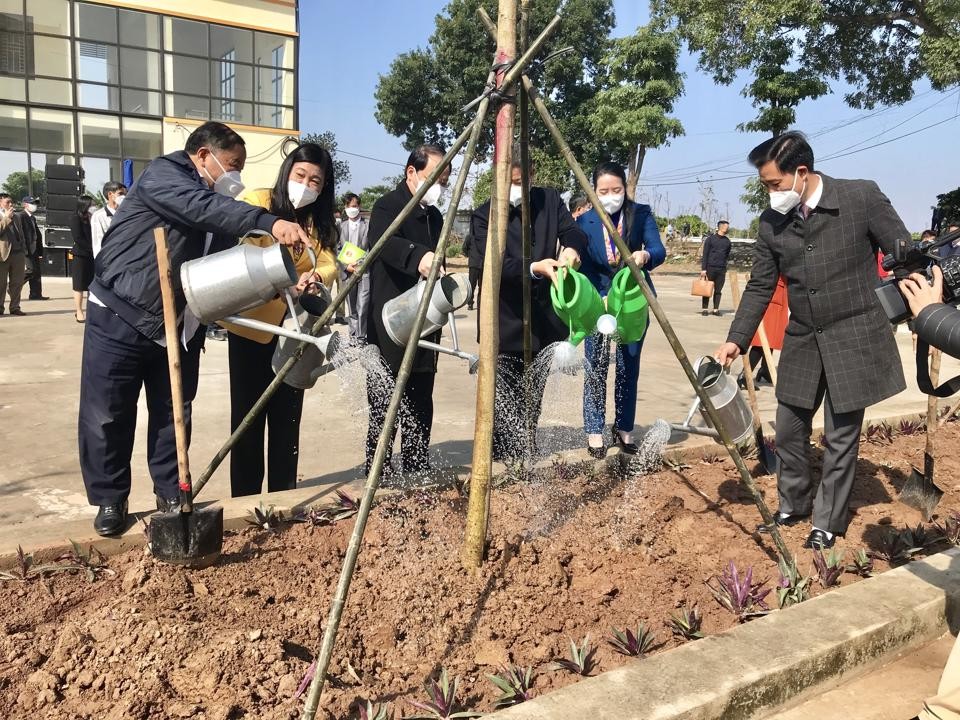 Nông dân Thủ đô hưởng ứng ''Tết trồng cây đời đời nhớ ơn Bác Hồ''