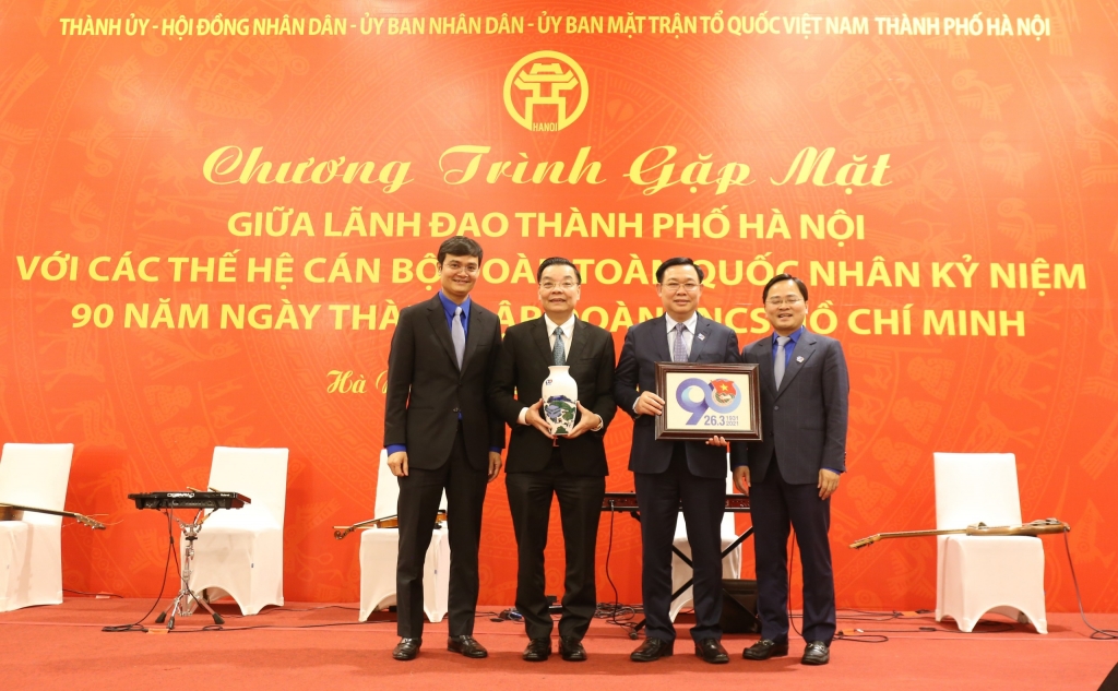 Lãnh đạo thành phố Hà Nội gặp mặt các thế hệ cán bộ Đoàn toàn quốc