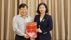 Trao quyết định nghỉ hưu cho nguyên Bí thư Huyện ủy Sóc Sơn