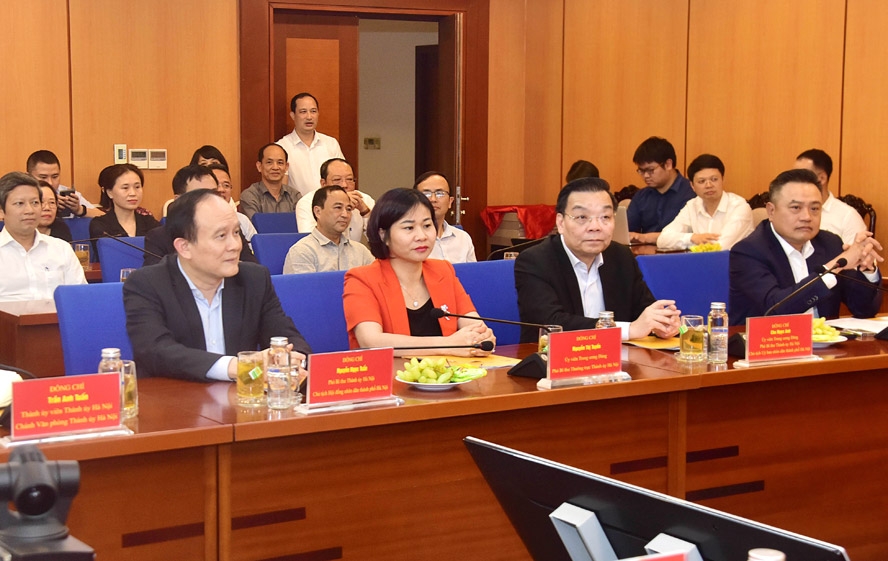 Các đồng chí lãnh đạo Bộ Tài chính, Kiểm toán Nhà nước và thành phố Hà Nội dự hội nghị