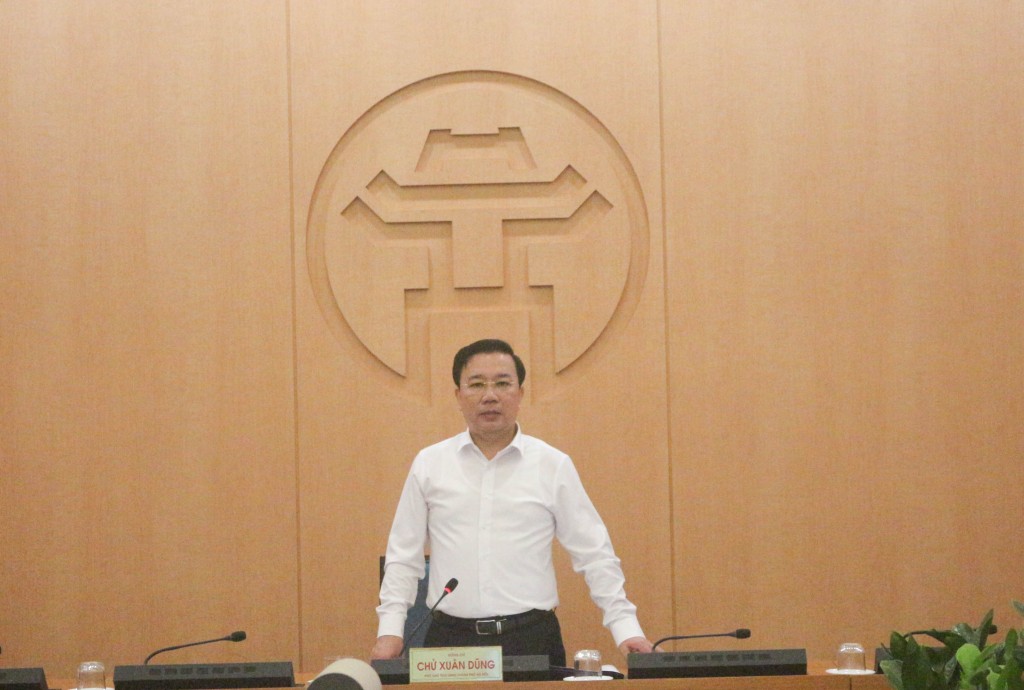 Phó Chủ tịch UBND TP Chử Xuân Dũng kết luận phiên họp