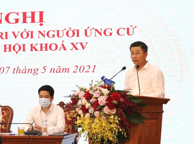 Chủ tịch LĐLĐ TP Nguyễn Phi Thường trình bày chương trình hành động