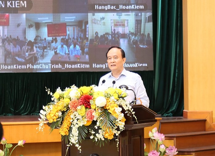 Chủ tịch HĐND TP Nguyễn Ngọc Tuấn phát biểu tại hội nghị