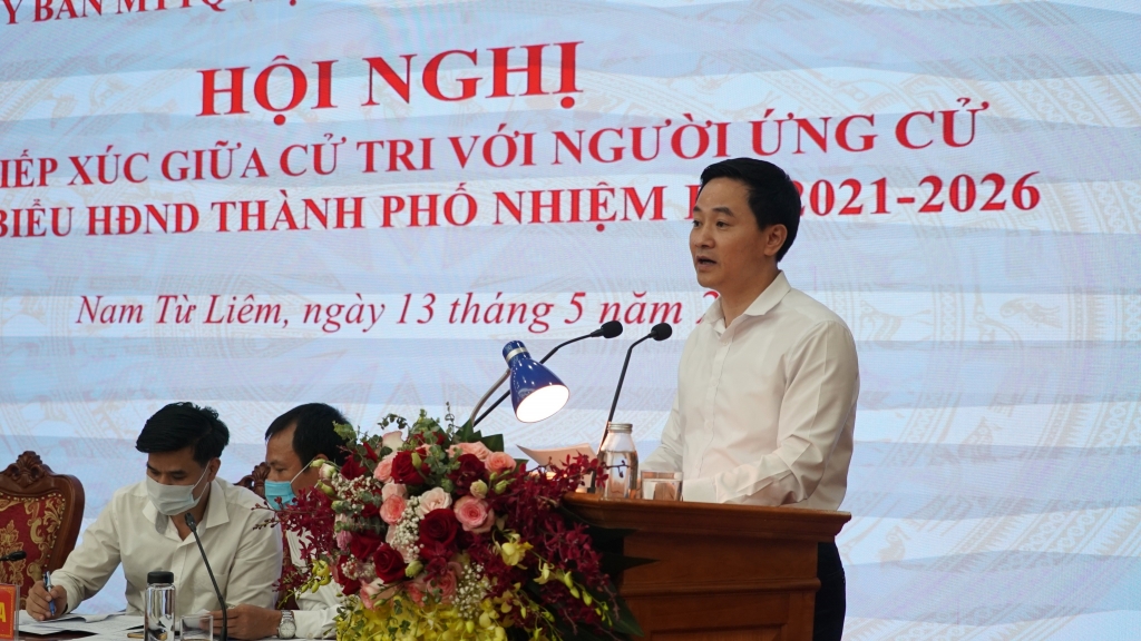 Ứng cử viên Trần Anh Tuấn phát biểu tại hội nghị