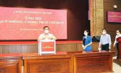 Thành ủy Hà Nội quyên góp ủng hộ Quỹ phòng, chống dịch Covid-19