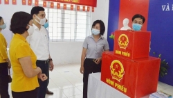 Trưởng ban Tuyên giáo Thành ủy Bùi Huyền Mai kiểm tra công tác chuẩn bị bầu cử tại quận Thanh Xuân