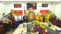 Chủ tịch UBND TP Hà Nội thăm, chúc mừng Giáo hội Phật giáo Việt Nam TP Hà Nội