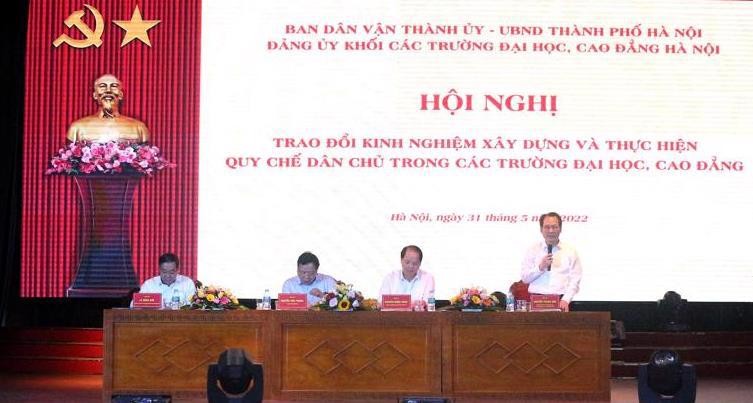 Trao đổi kinh nghiệm xây dựng và thực hiện quy chế dân chủ trong các trường đại học