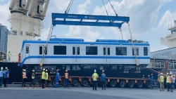 Tin tức trong ngày 21/6: Hai đoàn tàu metro tiếp theo chính thức về tới TP HCM